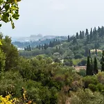 Дом отдыха With Private Balcony Гоувия