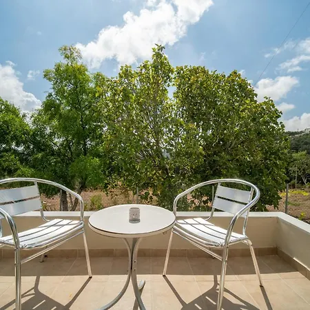 Nyaraló With Private Balcony *